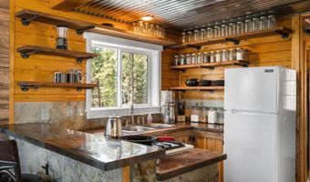 595 Snowcat Ln, Bonners Ferry, ID 83805