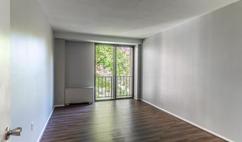 4141 N HENDERSON Rd 204, Arlington, VA 22203