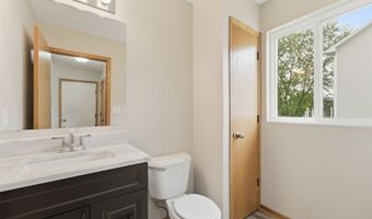 1001 26th Ave SW, Altoona, IA 50009