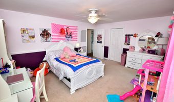 34 Chippenwood Ln, Bristol, CT 06010