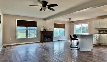 360 Rainbow Ln, Asbury, WV 24916