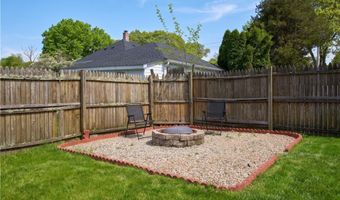 234 3rd Ave, Cranston, RI 02910