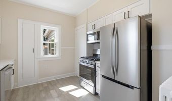 16 Roosevelt St, Albany, NY 12206