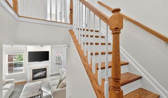 34 MARINA Dr, Bayonne, NJ 07002