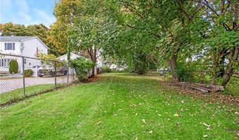 366 Wood St, Bristol, RI 02809