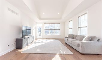 3341 Roseford Blvd, Ann Arbor, MI 48105