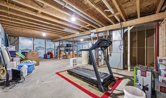1103 E 1st St, Anamosa, IA 52205