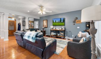 45 Edgewater Dr, Albany, KY 42602