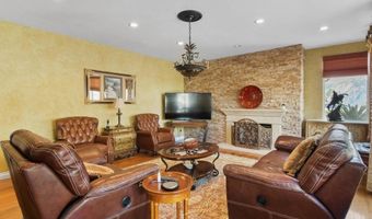15718 Creek Hills Rd, El Cajon, CA 92021