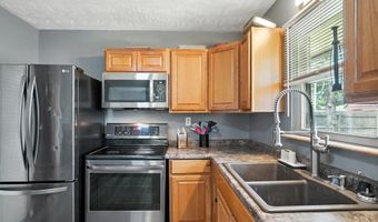 432 Redmond Rd, Columbus, OH 43228