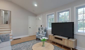 17 Ravine Rd, Billerica, MA 01821