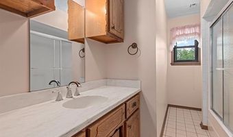 4715 Rolling Meadows Rd, Bartlesville, OK 74006