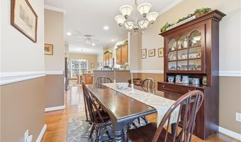 135 Suntree Dr, Advance, NC 27006