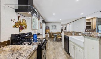 425 Pfeiffer Rd, Batesville, AR 72501