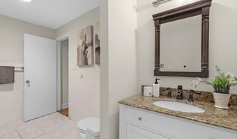 1 PINEY MEETINGHOUSE Ct, Potomac, MD 20854