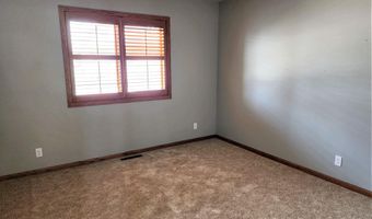 317 N Garfield St, Algona, IA 50511