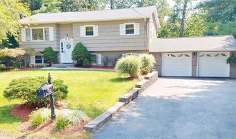 9 Victoria Dr, Airmont, NY 10901