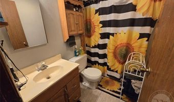 916 Wyoming Ave, Baker, MT 59313