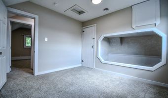 304 N 3rd St, Anna, OH 45302