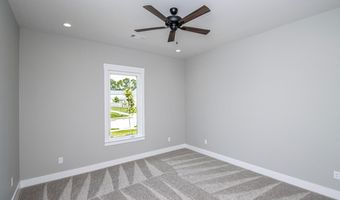4917 Lake Vista Dr, Benton, AR 72019