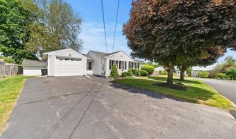26 City View Pkwy, Johnston, RI 02919