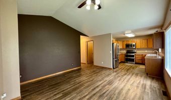 1102 11th Ave, Britton, SD 57430