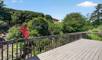 3956 BEACH LOOP Dr SW, Bandon, OR 97411