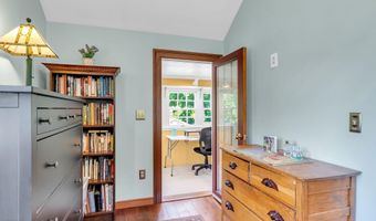 136 S Main St, Allentown, NJ 08501