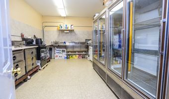 12805 S Shore Dr, Aberdeen, SD 57401