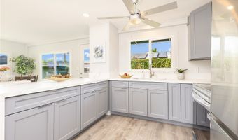 407 Keaniani St B, Kailua, HI 96734