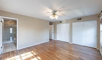 707 Bitterfield Dr, Ballwin, MO 63011