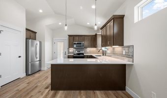 4051 SADDLEBACK Ln, Cheyenne, WY 82001
