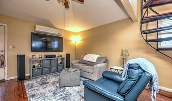 41 Chatham Ln, Bristol, CT 06010