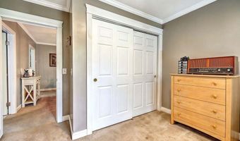 46 Channing Rd, Narragansett, RI 02882