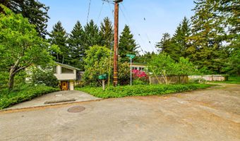 402 Tanglewood Rd, Arcata, CA 95521