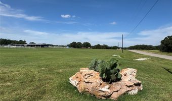 125 Rolling Bend Rd, Alvord, TX 76225