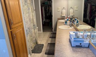 1705 Tyler Ave, Aurora, MO 65605