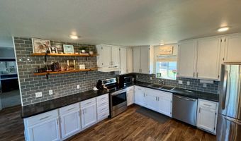 1008 S 10th Ave, Britton, SD 57430