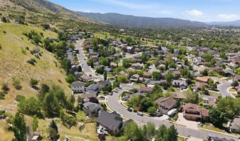 223 E 2050 N, Centerville, UT 84014