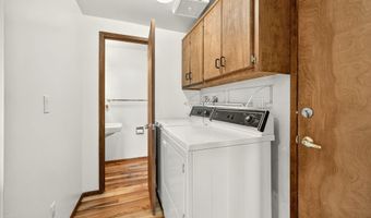 738 Fairway Ct, Ashland, OR 97520