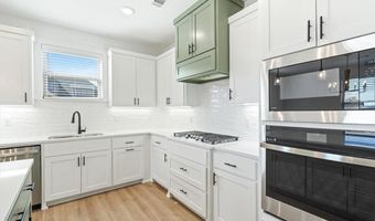 6900 SW Basswood St, Bentonville, AR 72713