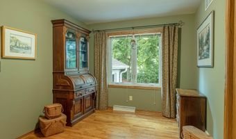 7549 W Village Crest Dr, Madison, WI 53719