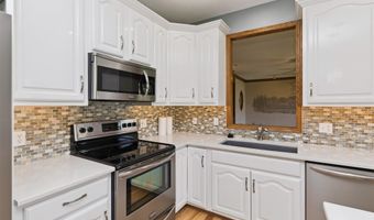 718 NE Brook Haven Dr, Ankeny, IA 50021