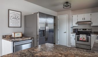 2915 S GLADYS Ave, Appleton, WI 54915