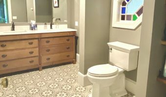 199 Main St, Belfast, ME 04915
