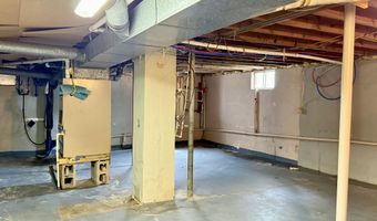 600 E Pearl St, Aurora, MO 65605