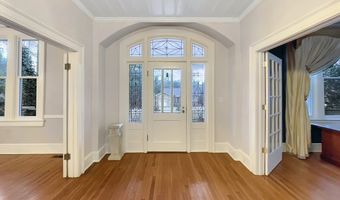 107 GREENVILLE St, Abbeville, SC 29620