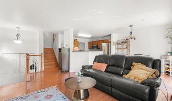 6 ELCO Ct, Bayonne, NJ 07002
