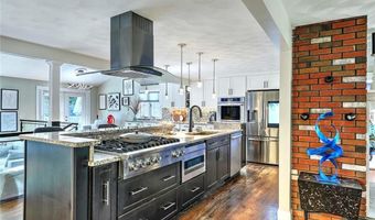 138 Jenckes Hill Rd, Lincoln, RI 02865