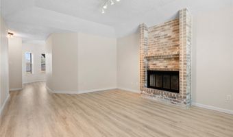 101 Saunders Ln, Aransas Pass, TX 78336